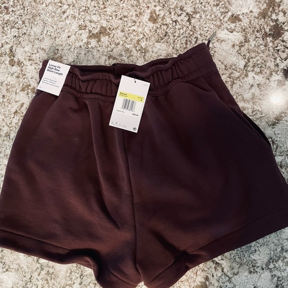 Nike HighWaist Sweat shorts - Picture 3 of 7